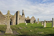 Clonmacnoise and the Celtic High Crosses