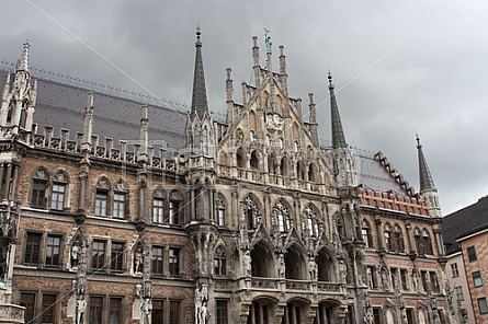 Neues Rathaus courtyard and Glockenspiel