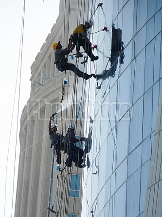 Extreme Window Cleaners 1