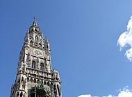 Neues Rathaus courtyard and Glockenspiel