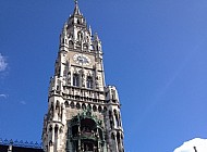 Neues Rathaus courtyard and Glockenspiel