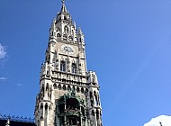 Neues Rathaus courtyard and Glockenspiel