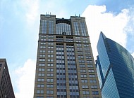 building at 225 W Wacker in Chicago