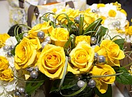 Yellow Roses in wedding bouquet