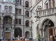 Neues Rathaus courtyard and Glockenspiel