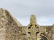 Clonmacnoise and the Celtic High Crosses